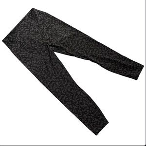 Wunder Under lululemon leggings Leopard Size 8 Croped
